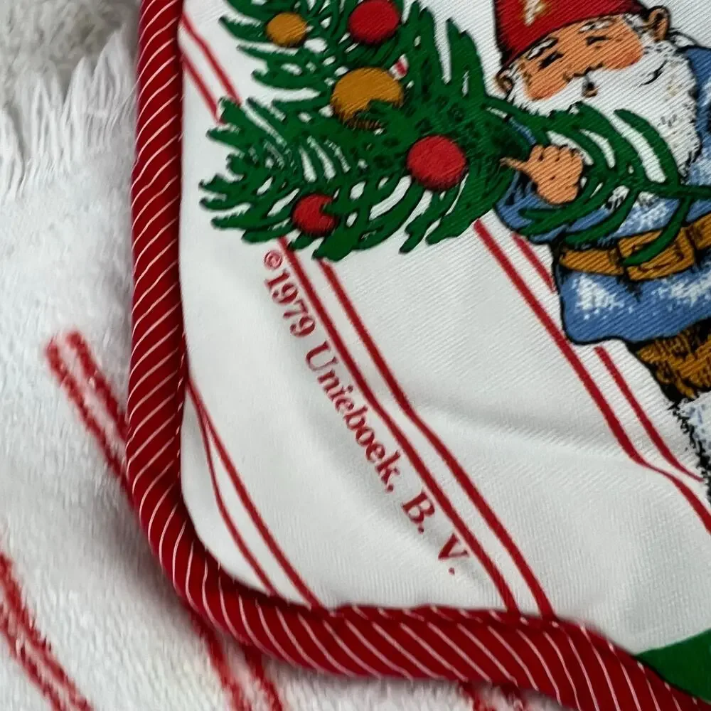 Unieboek B.V. Christmas gnome pot holder & Cannon Hand Towel set vintage 1979